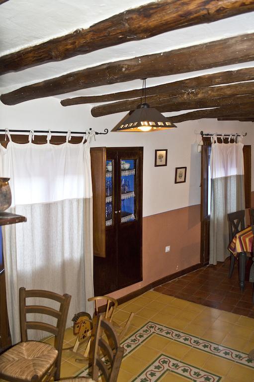 Casa Rural Los Lilos Gotor Oda fotoğraf